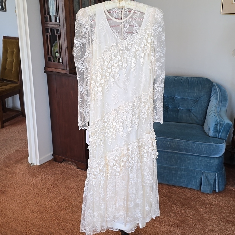 Vintage White Lace Wedding Dress with Floral Applique & Slip